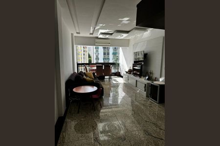 Apartamento à venda com 242m², 4 quartos e 2 vagas