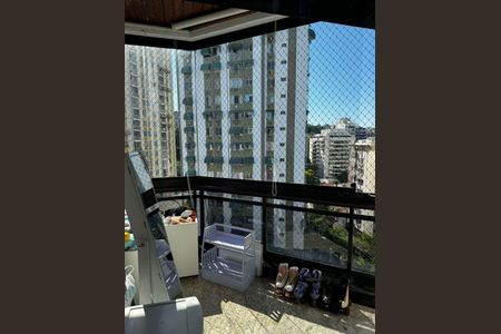 Apartamento à venda com 242m², 4 quartos e 2 vagas