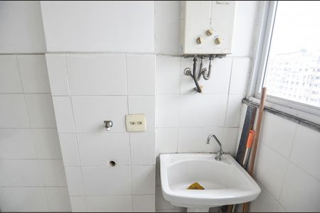 Área de Serviço de apartamento para alugar com 2 quartos, 46m² em Imperial de São Cristóvão, Rio de Janeiro