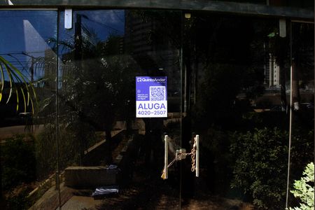 Placa instalada com o Código BMLM-220 no dia 10/07/2026 de apartamento à venda com 3 quartos, 490m² em Jardim Riacho das Pedras, Contagem