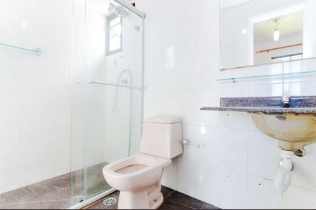 Banheiro da Suíte de apartamento para alugar com 3 quartos, 67m² em Vila Pedro Moreira, Guarulhos