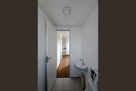 Apartamento para alugar com 49m², 2 quartos e sem vaga Apartamento para alugar com 49m², 2 quartos e sem vagaBanheiro
