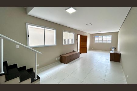 Casa para alugar com 3 quartos, 140m² em Vila Barros, Guarulhos