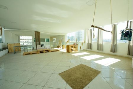 Apartamento à venda com 580m², 1 quarto e sem vaga Apartamento à venda com 580m², 1 quarto e sem vagaSala 2