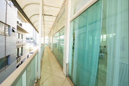 Corredor de apartamento à venda com 1 quarto, 580m² em Jardim Riacho das Pedras, Contagem