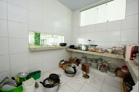 Cozinha de apartamento à venda com 1 quarto, 580m² em Jardim Riacho das Pedras, Contagem