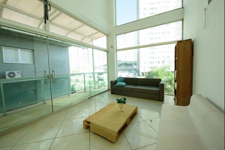 Apartamento à venda com 580m², 1 quarto e sem vaga Apartamento à venda com 580m², 1 quarto e sem vagaSala 1