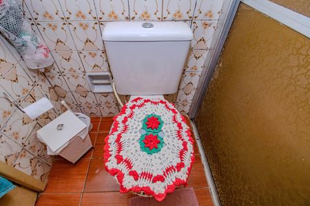 Banheiro de apartamento para alugar com 1 quarto, 50m² em Rubem Berta, Porto Alegre