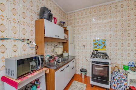 Cozinha de apartamento para alugar com 1 quarto, 50m² em Rubem Berta, Porto Alegre