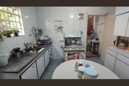 Casa à venda com 2 quartos, 121m² em Jardim Santo Antoninho, São Paulo