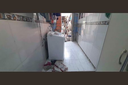 Área de Serviço de casa à venda com 4 quartos, 74m² em Padroeira, Osasco