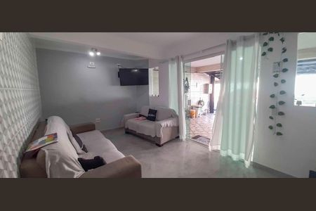 Casa à venda com 4 quartos, 74m² em Padroeira, Osasco