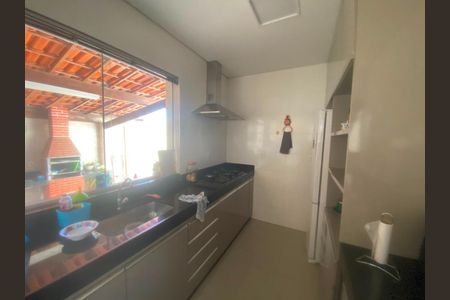 Casa à venda com 250m², 4 quartos e 2 vagas