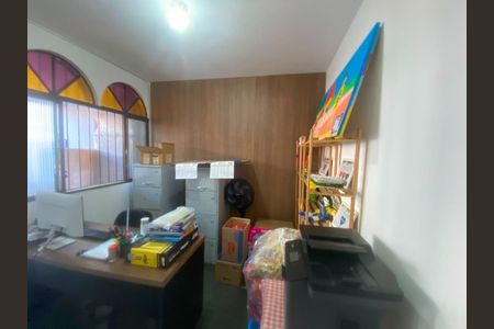 Casa à venda com 250m², 4 quartos e 2 vagas