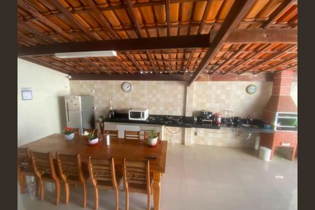 Casa à venda com 4 quartos, 250m² em Centro, Betim