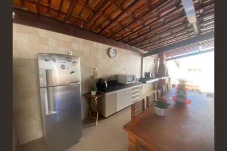 Casa à venda com 4 quartos, 250m² em Centro, Betim