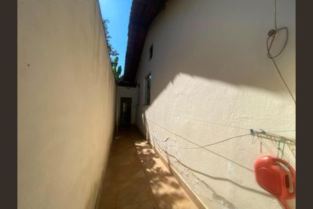 Casa à venda com 250m², 4 quartos e 2 vagas