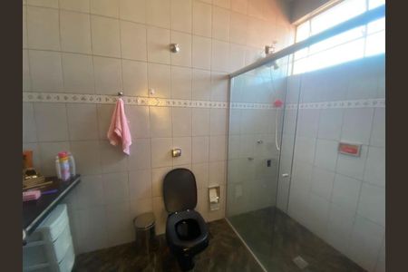 Casa à venda com 250m², 4 quartos e 2 vagas
