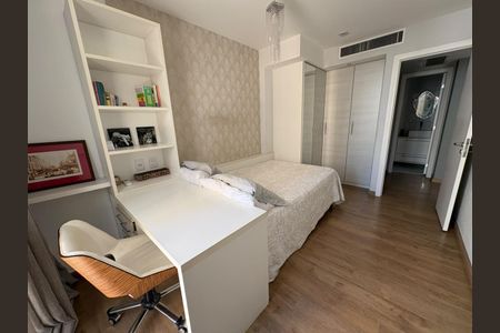 Apartamento à venda com 146m², 3 quartos e 3 vagas