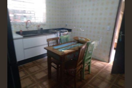Casa à venda com 165m², 2 quartos e 3 vagas