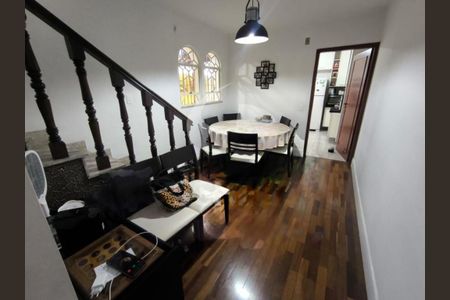 Casa à venda com 170m², 3 quartos e 2 vagas