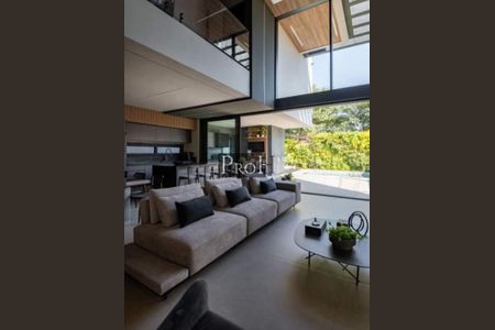 Casa à venda com 5 quartos, 570m² em Cerâmica, São Caetano do Sul