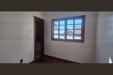 Casa de condomínio para alugar com 224m², 5 quartos e 5 vagas Casa de condomínio para alugar com 224m², 5 quartos e 5 vagasSuíte