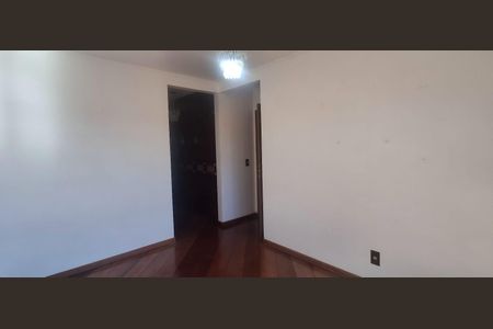 Casa de condomínio para alugar com 224m², 5 quartos e 5 vagas Casa de condomínio para alugar com 224m², 5 quartos e 5 vagasSuíte 3