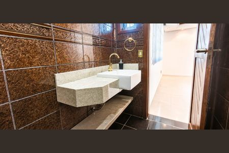 Casa de condomínio para alugar com 224m², 5 quartos e 5 vagas Casa de condomínio para alugar com 224m², 5 quartos e 5 vagasLavabo