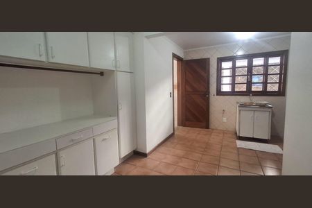 Casa de condomínio para alugar com 224m², 5 quartos e 5 vagas Casa de condomínio para alugar com 224m², 5 quartos e 5 vagasCozinha