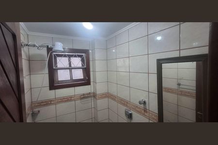 Casa de condomínio para alugar com 224m², 5 quartos e 5 vagas Casa de condomínio para alugar com 224m², 5 quartos e 5 vagasBanheiro da suíte