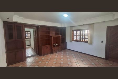 Casa de condomínio para alugar com 224m², 5 quartos e 5 vagas Casa de condomínio para alugar com 224m², 5 quartos e 5 vagasSuíte 3