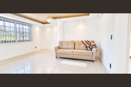 Casa de condomínio para alugar com 224m², 5 quartos e 5 vagas Casa de condomínio para alugar com 224m², 5 quartos e 5 vagasSala