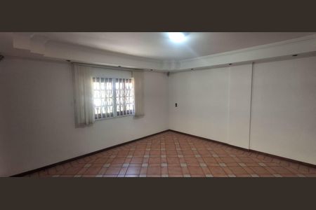 Casa de condomínio para alugar com 224m², 5 quartos e 5 vagas Casa de condomínio para alugar com 224m², 5 quartos e 5 vagasSuíte 3