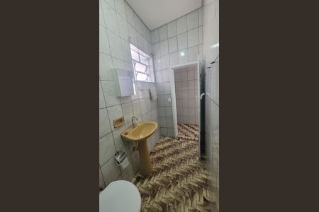 Banheiro de casa para alugar com 1 quarto, 60m² em Chácara Belenzinho, São Paulo