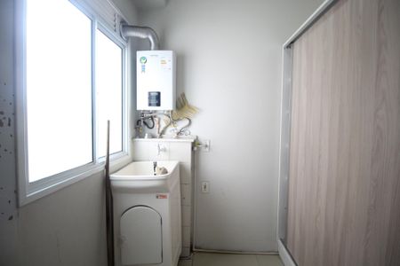 Área de Serviço de apartamento para alugar com 2 quartos, 60m² em Humaitá, Porto Alegre