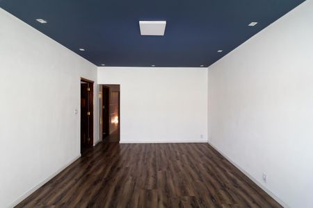Casa para alugar com 117m², 2 quartos e 2 vagas Casa para alugar com 117m², 2 quartos e 2 vagasSala