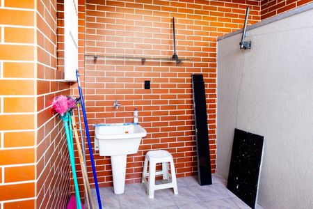 Casa para alugar com 117m², 2 quartos e 2 vagas Casa para alugar com 117m², 2 quartos e 2 vagasÁrea de Serviço