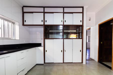 Cozinha de casa para alugar com 2 quartos, 117m² em Vila Ema, São Paulo