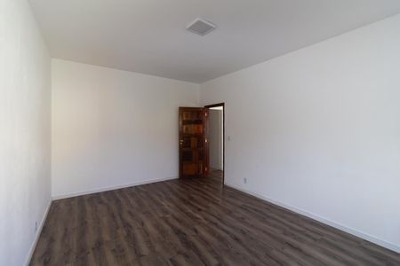 Casa para alugar com 117m², 2 quartos e 2 vagas Casa para alugar com 117m², 2 quartos e 2 vagasQuarto 1