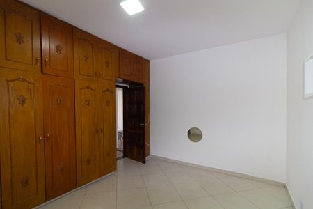 Casa para alugar com 117m², 2 quartos e 2 vagas Casa para alugar com 117m², 2 quartos e 2 vagasQuarto 2 - Suíte