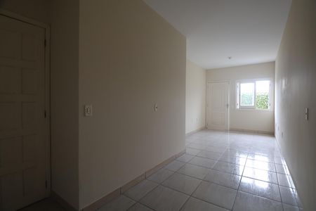 Sala/Cozinha de casa de condomínio para alugar com 2 quartos, 50m² em Niterói, Canoas