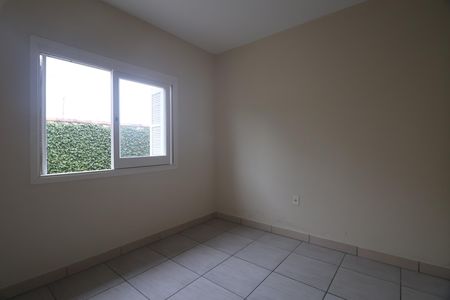 Quarto 2 de casa de condomínio para alugar com 2 quartos, 50m² em Niterói, Canoas