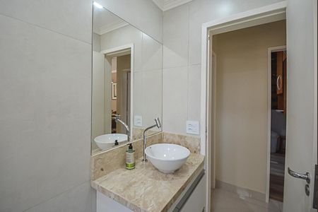 Apartamento à venda com 68m², 3 quartos e 1 vaga Apartamento à venda com 68m², 3 quartos e 1 vagaBanheiro