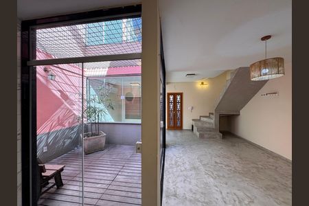 Casa de condomínio para alugar com 74m², 2 quartos e 1 vaga Casa de condomínio para alugar com 74m², 2 quartos e 1 vagaSala