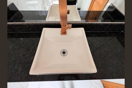 Casa de condomínio para alugar com 74m², 2 quartos e 1 vaga Casa de condomínio para alugar com 74m², 2 quartos e 1 vagaSuíte - Banheiro