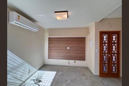Sala  de casa de condomínio para alugar com 2 quartos, 74m² em Recreio dos Bandeirantes, Rio de Janeiro