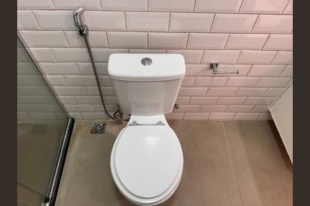 Casa de condomínio para alugar com 74m², 2 quartos e 1 vaga Casa de condomínio para alugar com 74m², 2 quartos e 1 vagaBanheiro Social