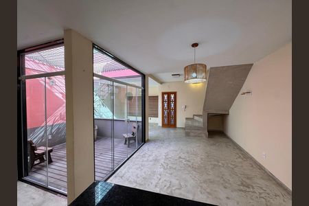 Casa de condomínio para alugar com 74m², 2 quartos e 1 vaga Casa de condomínio para alugar com 74m², 2 quartos e 1 vagaSala