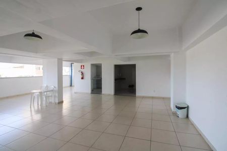 Apartamento para alugar com 55m², 2 quartos e 1 vaga Apartamento para alugar com 55m², 2 quartos e 1 vagaÁrea comum - Salão de festas